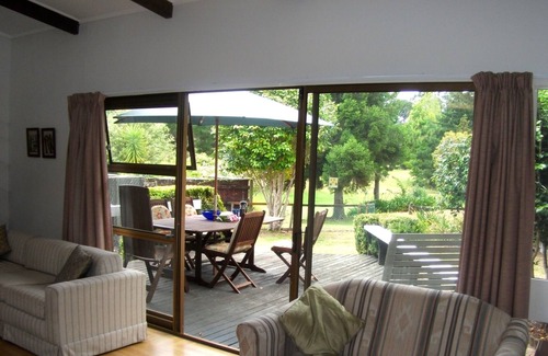 Pauanui Cabaña | VISTA VERDE - PAUANUI BACH, family friendly, with a garden in Pauanui
