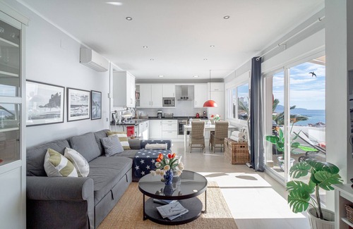 Urbanización Ladera del Mar Apartamento | Vistas del Mar by Casasol