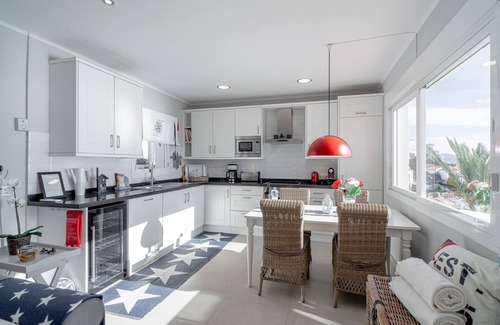 Urbanización Ladera del Mar Apartamento | Vistas del Mar by Casasol