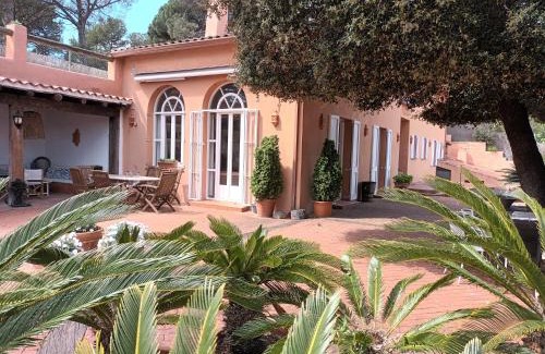 Argentona Cama Y Desayuno | vistas y relax 126m privados con piscina No cocina