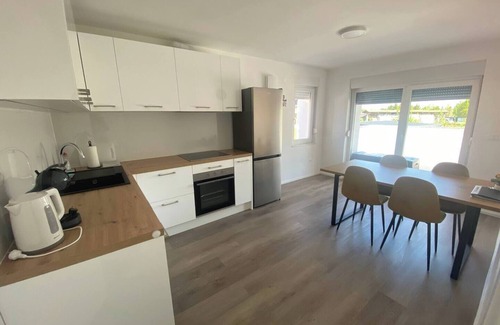 Bezigrad District Apartamento | Vita Apartment in House VITA