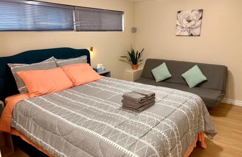 Bathurst Manor Casa | Vita House near Downsview and Yorkdale Shopping Center