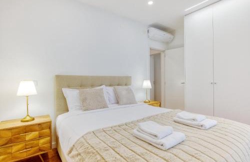 Cova da Piedade Apartamento | Vita Portucale ! Almada Trendy Retreat
