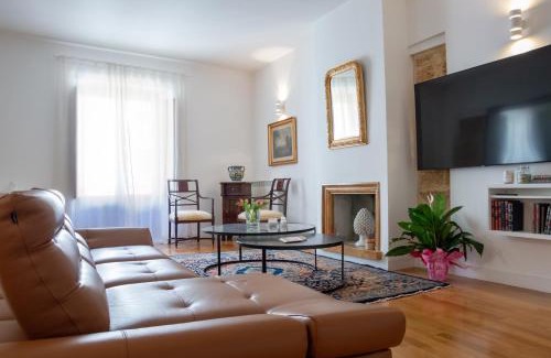 Centro Storico Apartamento | Vittorio Emanuele Suite Apartment