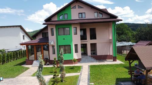 Valenii de Munte Casa | Viv House