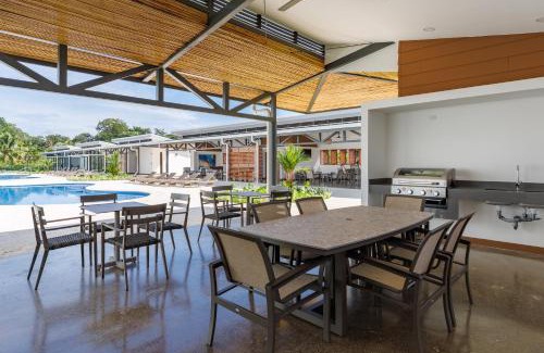 Barrio Santa Lucía Casa | Viva Jaco