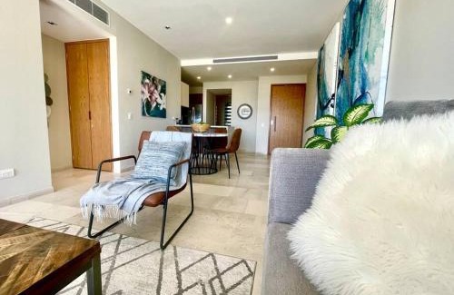 Cabo San Lucas Apartamento | Viva Nautica Solaria 2 BR condo with sea view, 2 pools, hot tub