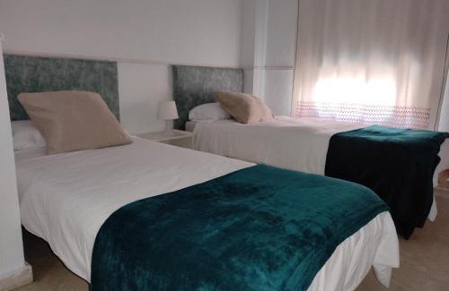 Huelva Apartamento | Vive Huelva ARAGON 4 HABITACIONES WIFI 300MB