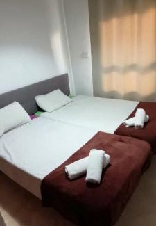 Huelva Apartamento | Vive Huelva ARAGON 4 HABITACIONES WIFI 300MB