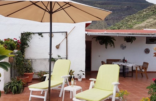 Agaete Apartamento | Vivelorural ático y terraza en El Risco de Agaete