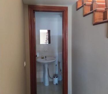 Mindelo Casa | Vivenda com pátio, no coração do Mindelo