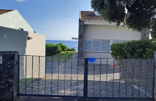 Caloura Casa | Vivenda Moura, Caloura