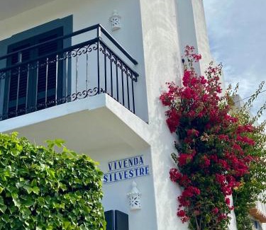 Mosqueira Villa | Vivenda Silvestre Family House