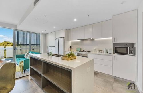 Mascot Apartamento | Vivid Condo in mascot 2B1B