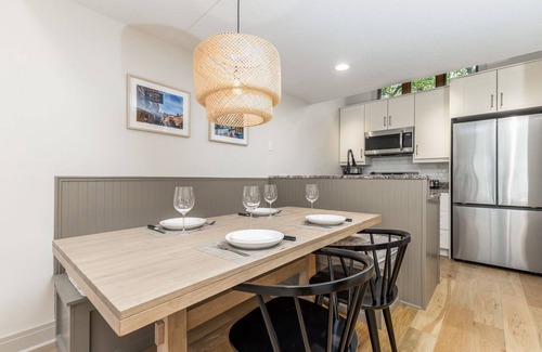 The Galena Territory Casa | Vivid Fall Colors @ Valleywood! Modern 2BR - Fireplace, Pool Access, WiFi