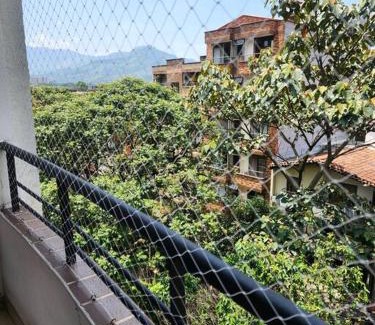 Sabaneta Apartamento | Vivienda Céntrica y Acogedora