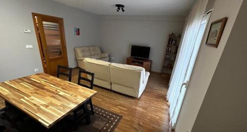 Santa Eulalia de Morcín Apartamento | Vivienda Falda del Monsacro