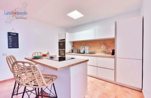 Puerto Calero Apartamento | Vivienda Vacacional Casa Shanti