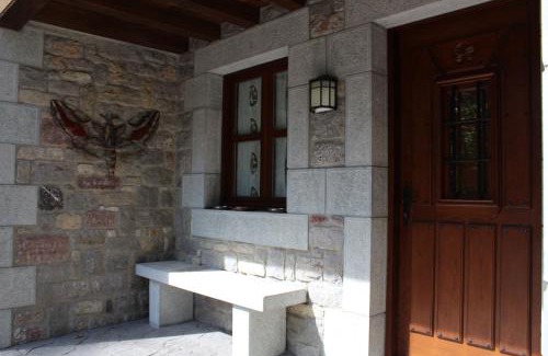 Peñamellera Baja Chalet De Esquí | Vivienda vacacional La Güera - Casas de los Picos