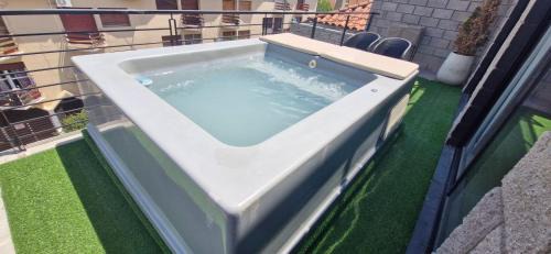 Villa Carlos Paz Apartamento | Vivisierras, Piso 3 frente al lago, centro Villa Carlos Paz, 2 dormitorios, 2 baños, pileta privada, premium