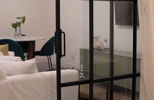 Constitución Apartamento | Vizion Juncal exclusivo departamento para dos personas y huésped menor adicional