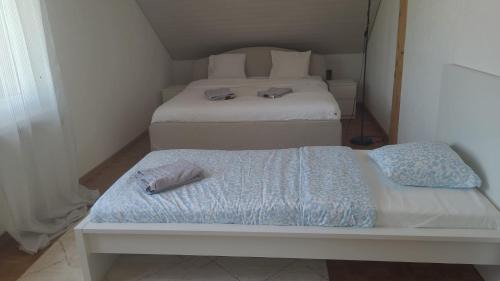 Kloten Casa | VK - VB - Zürich Airport - Homestay - Villa Bänikon