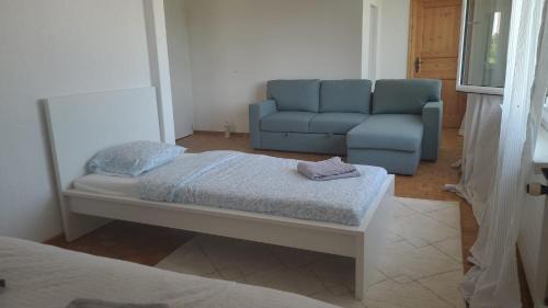 Kloten Casa | VK - VB - Zürich Airport - Homestay - Villa Bänikon