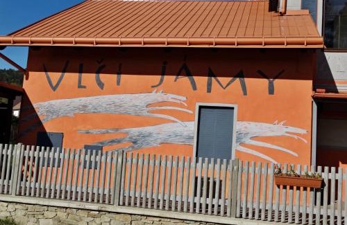 Lenora Casa | Vlčí Jámy
