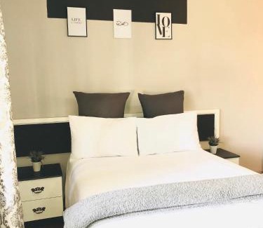 Newcastle Casa | VnA Guesthouse