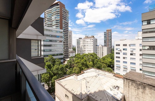Pinheiros Apartamento | VNO - Oscar Freire Studios on Subway