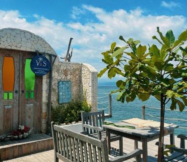 Penida Island Casa | VnS Beachfront Guesthouse