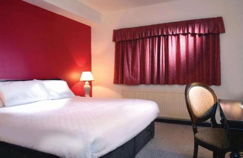 Corby Hotel | voco Rockingham Forest Corby by IHG