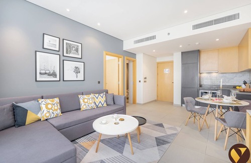 Jumeirah Village Triangle Apartamento | Vogue JVT Novotel Balcony Pool & Gym