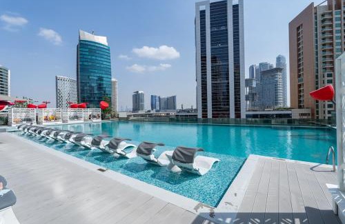 Madinat Zayed Apartamento | VOGUE MAG318 Business Bay - Downtown Dubai - Pool View with balcony and walkable to Burj Khalifa and The Dubai Mall