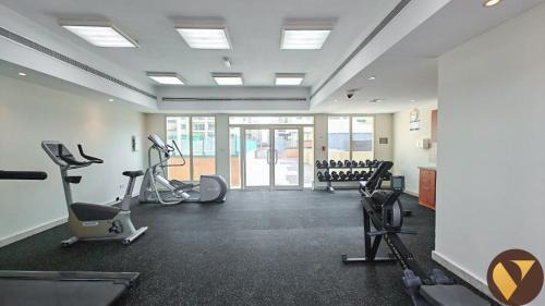 The Greens Apartamento | Vogue Residence The Greens & Views, Dubai Elegant Living with Pool, Gym & Kids Playground
