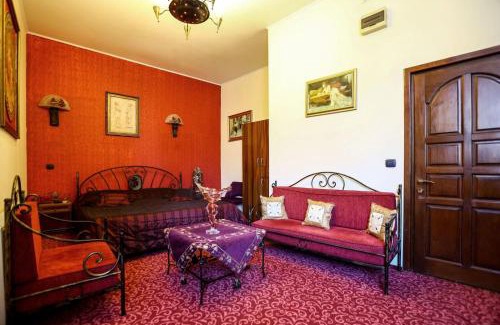 Old Town Casa | Voila Inn