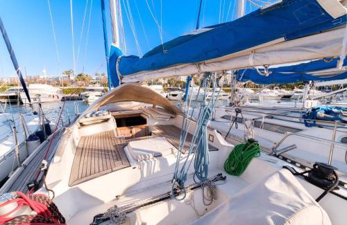 Pointe Croisette Alquiler De Eote | Voilier de 12m à Quai Port Canto