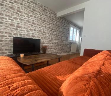 Lempdes Apartamento | Volcan Ocre-4 pers-Spacieux et chaleureux - Parking privatif - Proches axes, commerces et services - Check in 24-24