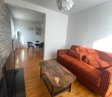 Lempdes Apartamento | Volcan Ocre-4 pers-Spacieux et chaleureux - Parking privatif - Proches axes, commerces et services - Check in 24-24