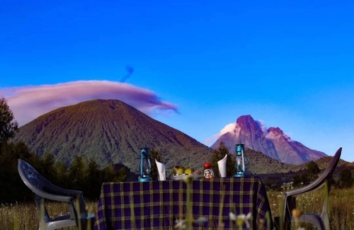 Kinigi Casa | Safaris y campamentos con vistas a los volcanes