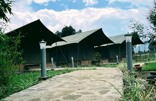 Kinigi Complejo | Volcanoes Over View Safaris & Camp