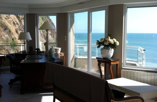 Granville Apartamento | volupté.La lujo tranquilo y vistas al mar en el horizonte .....