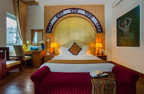 Hai Ba Trung Hotel | Vong Xua Hotel