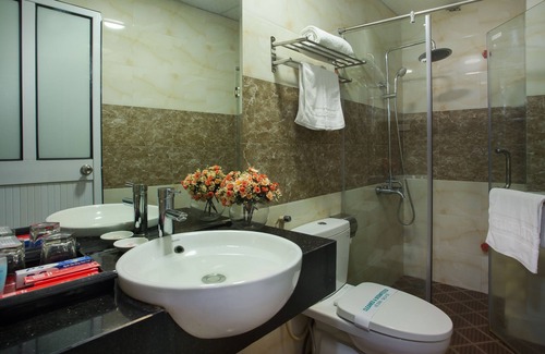 Hai Ba Trung Hotel | Vong Xua Hotel