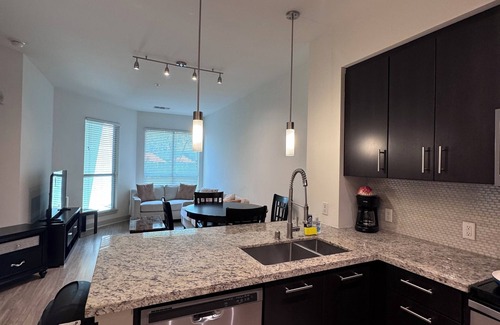Grantville Apartamento | Vora Mission Valley East– Elegant 1BRs with quartz kitchen and resort-style pool