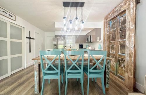 Key Largo Apartamento | VOTED KEY LARGO'S #1 DESTINATION, Pool, Marina, Kayaks, Tennis, Pickle Ball