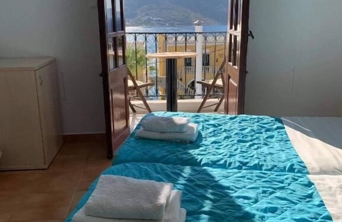 Mirties Cama Y Desayuno | Vouros Palace