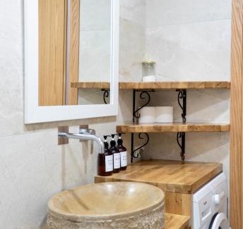 Himare Apartamento | Vourtaréa Guesthouse