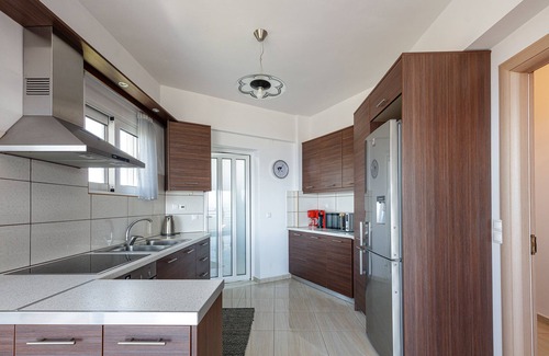 Filaki Apartamento | Vourvahis Seaview Apartment in Karoti