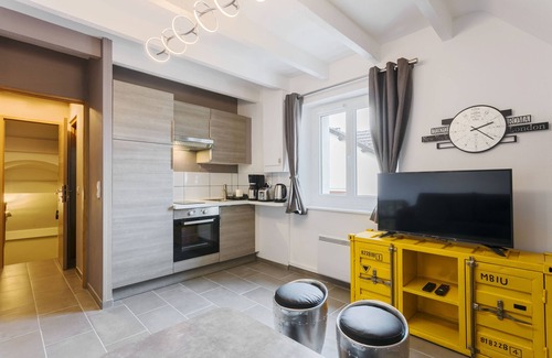 Roissy-en-France Apartamento | Voyage-Apartamento-Lujoso-Baño Privado-Vista a la Ciudad